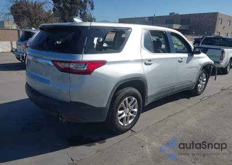 2018 Chevrolet Traverse Ls z USA, uszkodzony, nr VIN 1GNERFKW0JJ101977